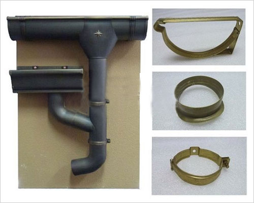 黃銅落水系統(tǒng)做舊后的顏色古樸典雅,與中式風(fēng)格建筑相搭配,增加了建筑本身的歷史厚重感與詩(shī)般的典雅感覺(jué).
