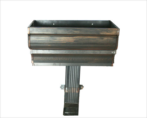 彩鋁落水系統(tǒng)的固定吊件,不僅表面有防腐 氧化處理,而且還有加強(qiáng)筋設(shè)計(jì).
